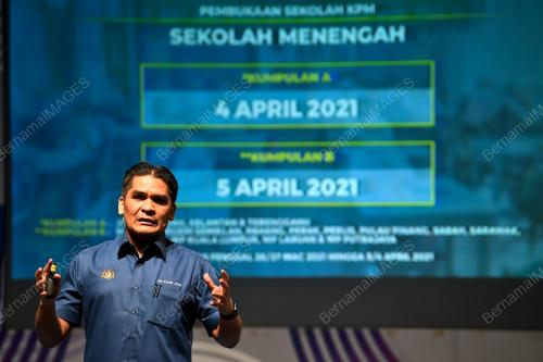 SENATOR DATUK DR MOHD RADZI MD JIDIN