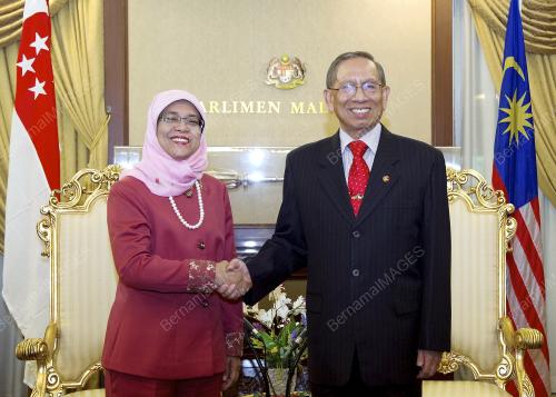 KL23_19112014_KUNJUNGAN