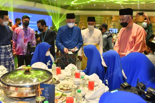 DATUK SERI ISMAIL SABRI YAAKOB