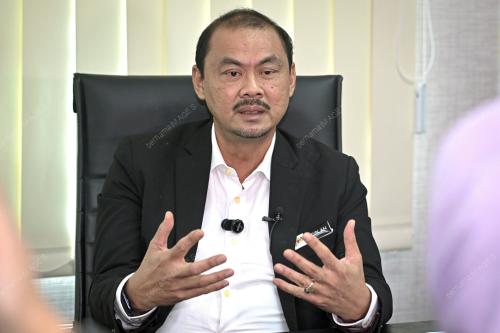 DATUK ROSLAN ARIFFIN
