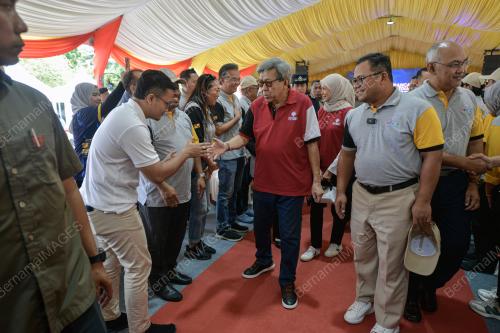 SULTAN SELANGOR SULTAN SHARAFUDDIN IDRIS SHAH
