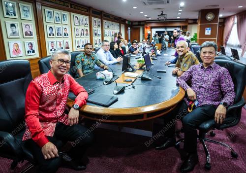 TENGKU DATUK SERI ZAFRUL TENGKU ABDUL AZIZ