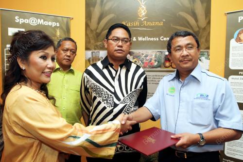 DATUK SERI NOH OMAR