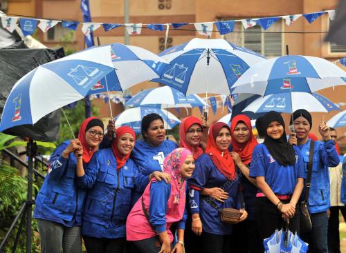 KL23_21042013_BERPAYUNG