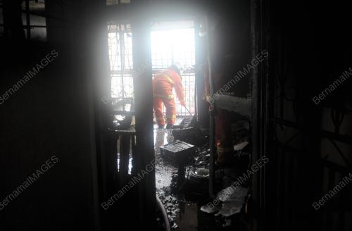 KL23_21072016_TERBAKAR