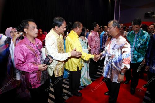 KL23_21112014_SASTERA
