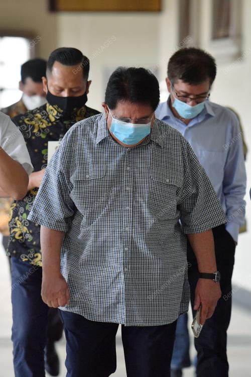 DATUK SERI TENGKU ADNAN TENGKU MANSOR
