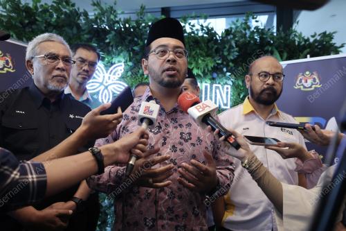 SENATOR DR ZULKIFLI HASAN