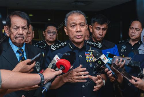 TAN SRI MOHD KHALID ISMAIL