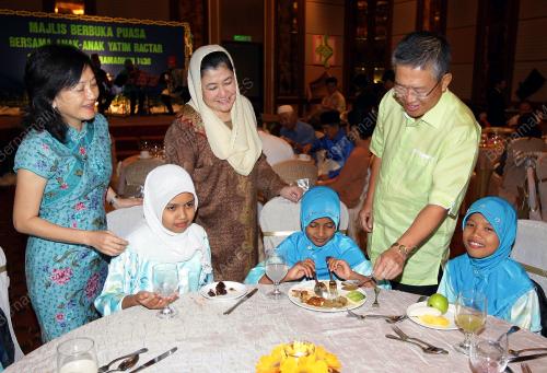 TENGKU PUTERI NOR ZEEHAN