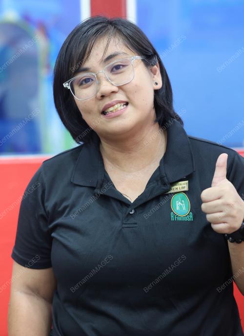 LIM XIN HAN