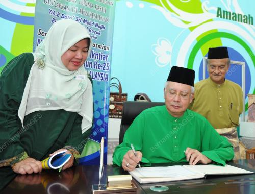 DATUK SERI MOHD NAJIB TUN RAZAK