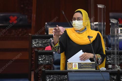DATUK SERI HALIMAH SADIQUE