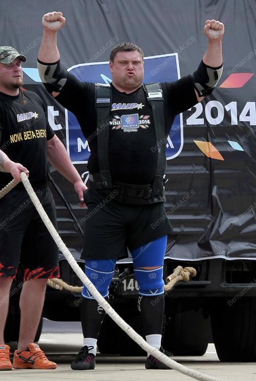 KL23_23112013_STRONGMAN