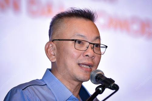 DATUK CHAN FOONG HIN