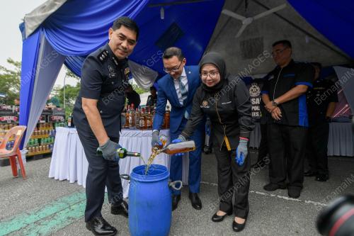 PELUPUSAN BARANG KES JENAYAH DAN KOMERSIAL