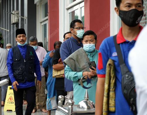 PENGUATKUASAAN SOP KETIKA SOLAT JUMAAT