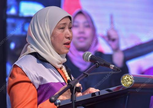DATUK SERI NANCY SHUKRI