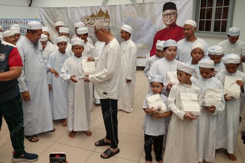 DATUK SERI ISMAIL SABRI YAAKOB