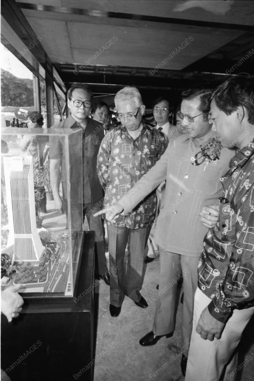KL23_26012015_LETAK_BATU_ASAS