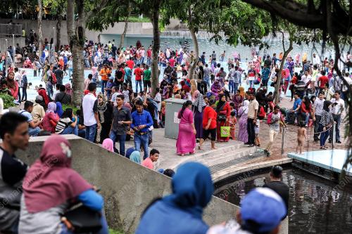 KL23_26062017_WARGA_ASING