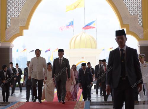 AL-SULTAN ABDULLAH RIÃ•AYATUDDIN AL-MUSTAFA BILLAH SHAH