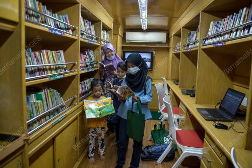 PERPUSTAKAAN BERGERAK DBKL