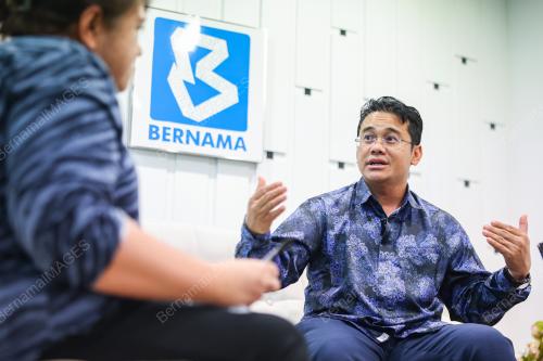 DR KHAMARRUL AZAHARI RAZAK