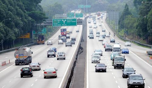 PERGERAKAN TRAFIK BALIK KAMPUNG LANCAR