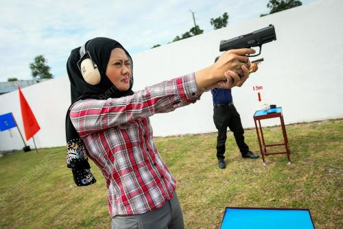 KL23_28092016_MENEMBAK