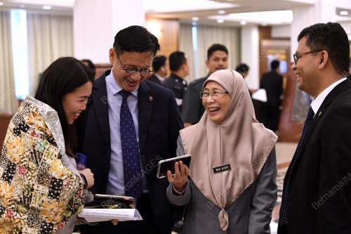 KL23_29102018_PARLIMEN