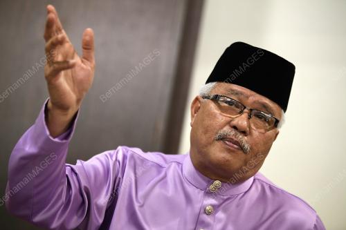 DATUK ZAMRISE MOHD ZAIN