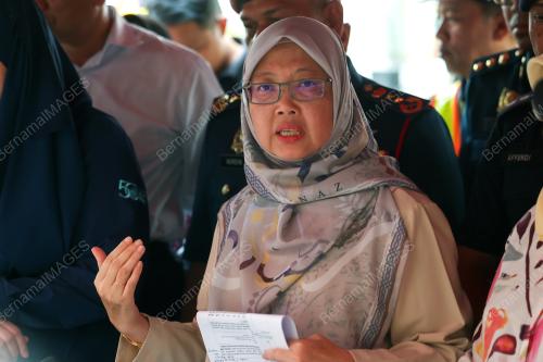 DR ZALIHA MUSTAFA