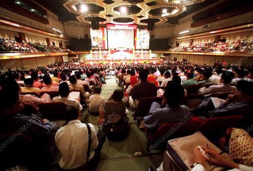 KL24-11_05_2000_UMNO_G_VIEW_07012016