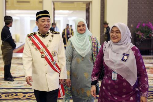 ISTIADAT PERTABALAN YANG DIPERTUAN AGONG KE-17