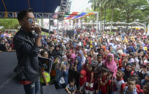 KL24_01102017_AIMAN_TINO