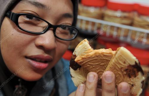KL24_01112012_KUIH_KAPIT