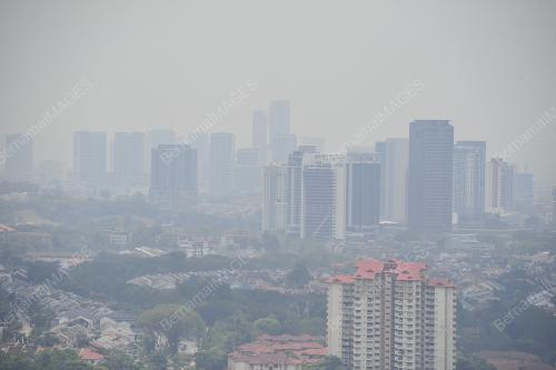PEMANDANGAN BERJEREBU SEKITAR PETALING JAYA