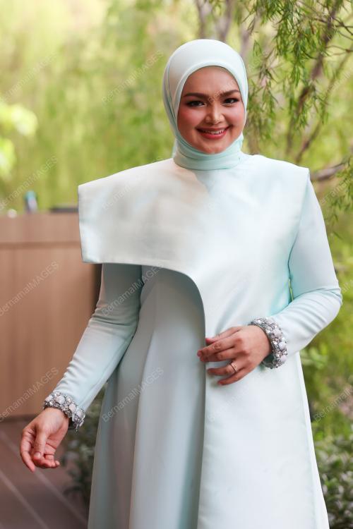 DATUK SERI SITI NURHALIZA