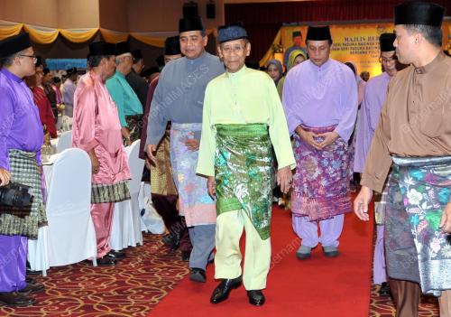 KL24_02082013_AGONG