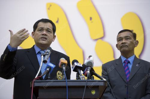 KL24_02122014_PC_AFF_SUZUKI