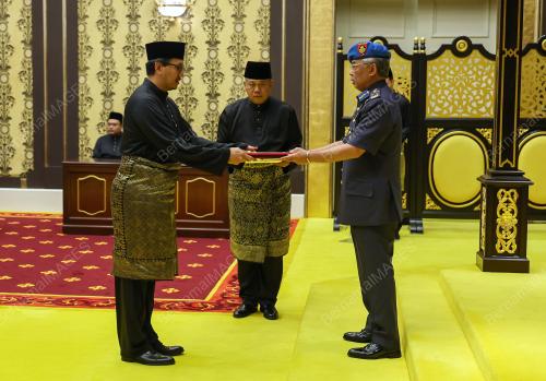 AL-SULTAN ABDULLAH RI'AYATUDDIN AL-MUSTAFA BILLAH SHAH