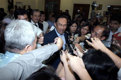 ANWAR IBRAHIM
