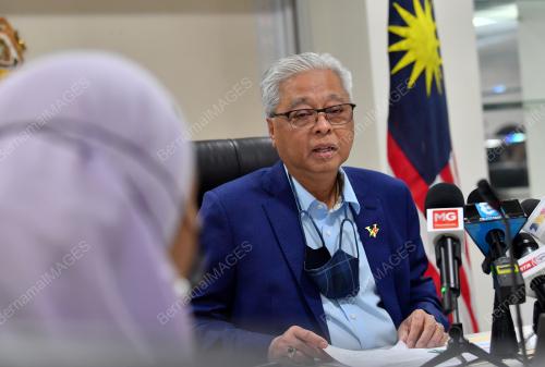 DATUK SERI ISMAIL SABRI YAAKOB