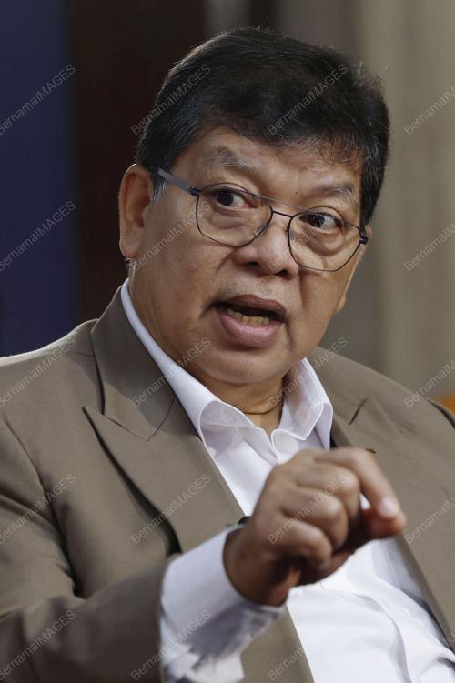 TAN SRI JOHARI ABDUL
