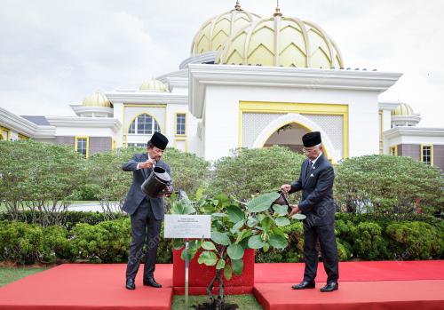 AL- SULTAN ABDULLAH RI'AYATUDDIN AL -MUSTAFA BILLAH SHAH
