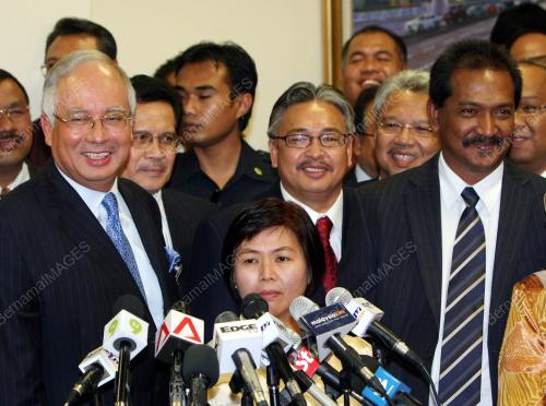 MOHD NAJIB TUN ABDUL RAZAK