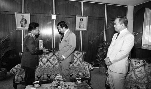 KL24_04022015_MAHATHIR
