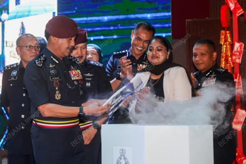 TAN SRI RAZARUDIN HUSAIN