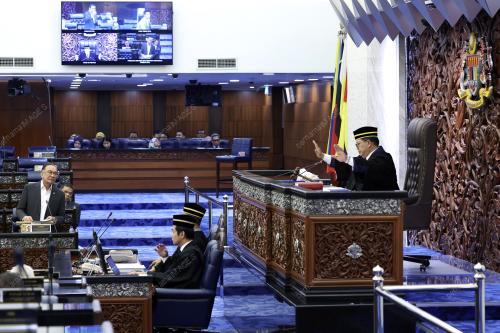 KL24_04022026_PARLIMEN